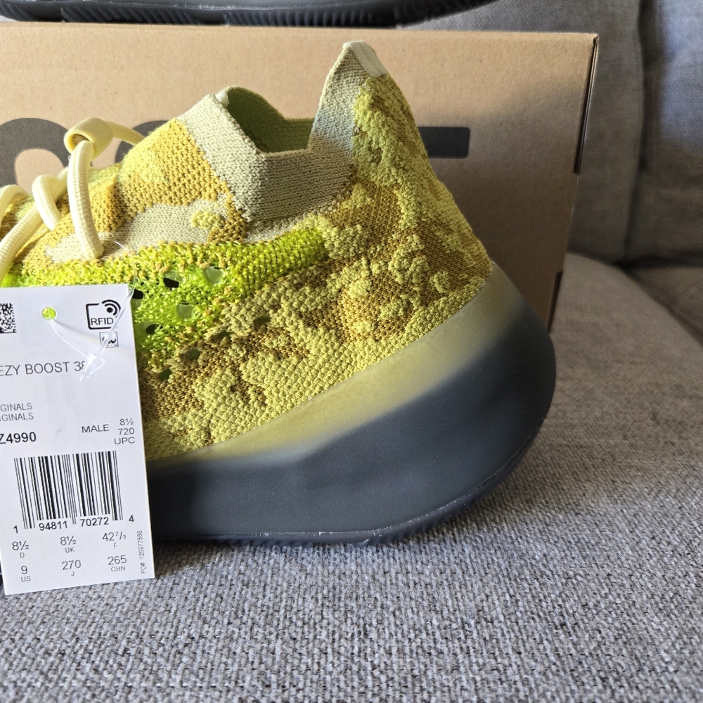 Adidas Yeezy Boost 380 Men Size 9 Hylte Green Grey New 042025 - Picture 2 of 9